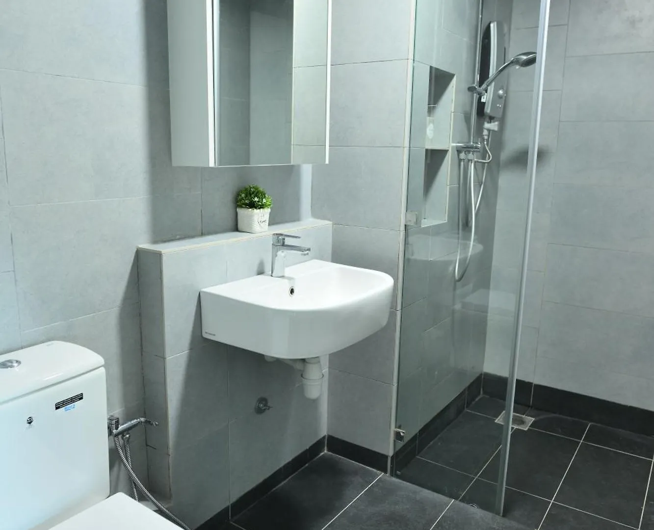 Apart Otel Jesselton Quay Homestay Near Suria Sabah By Stayplace Kota Kinabalu